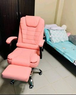 EXECUTIVE BOSS CHAIR WITH MASSAGER
