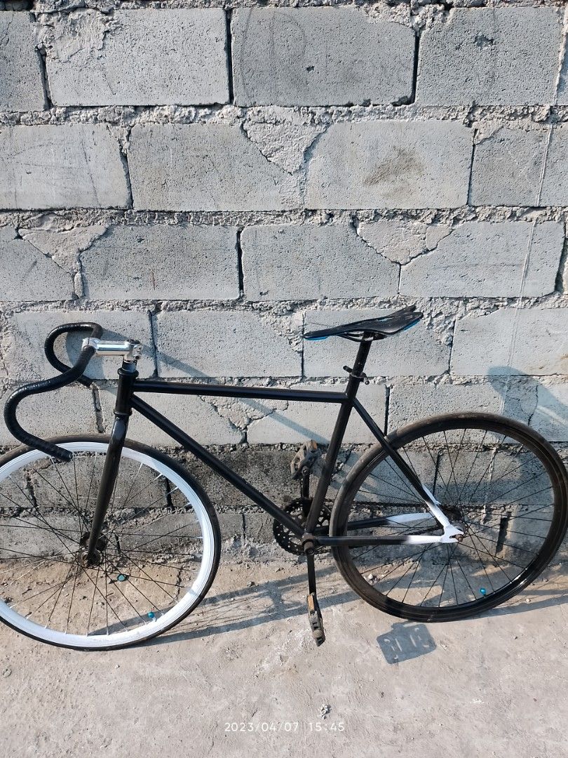 fixie bike for sale only, Sports Equipment, Bicycles & Parts, Bicycles on Carousell