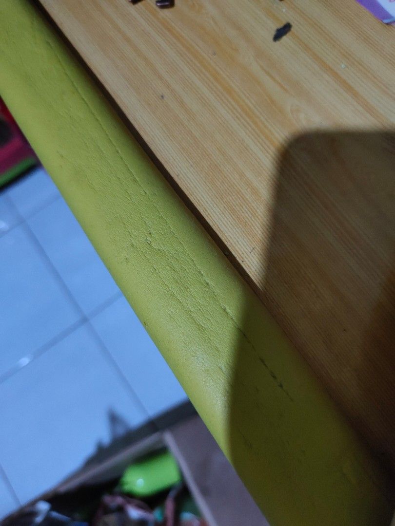 Foam for Table Corners (Category: Tables & Sets) located in Pasig City. Submitted by esoterica001 (Listing ID 1226177200, Image 2). Description: Nawala lang yung pandikit. Super Thick ng foam 1 1/2 yard Loc: Quezon Province LBC, COD : The Seller will shoulder the shipping fee.