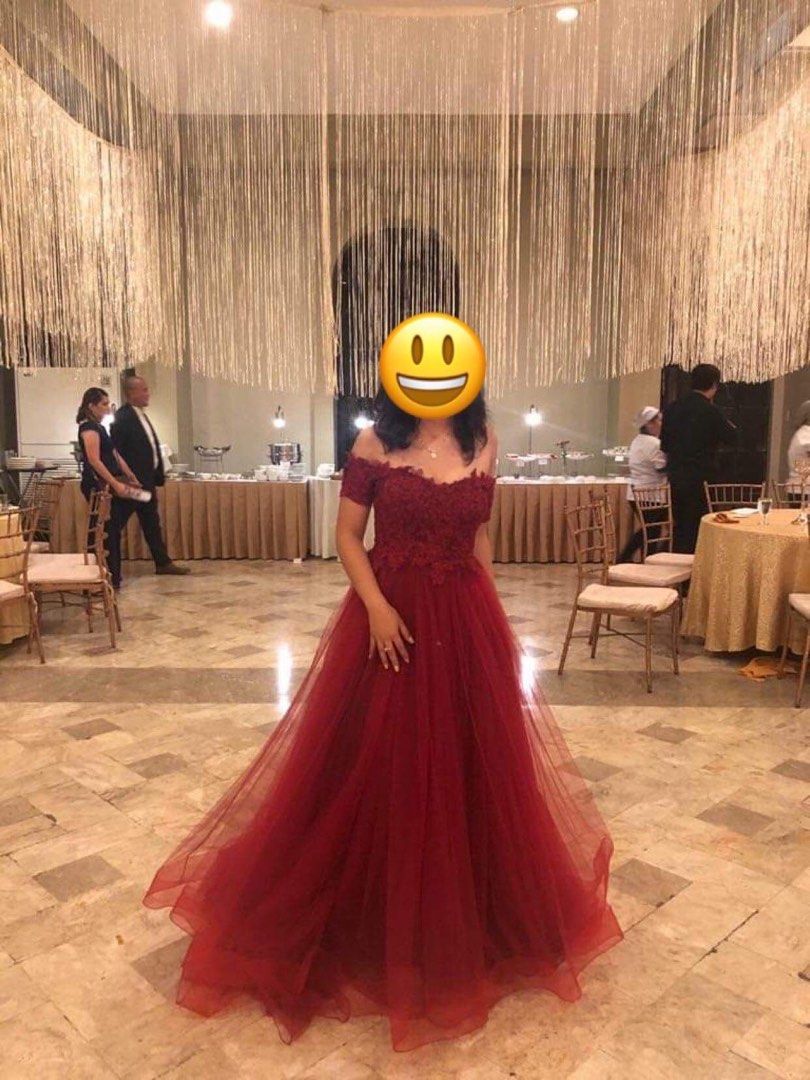 For rent: Ball gown (Category: Evening dresses & gowns) located in Quezon City. Submitted by vanirish (Listing ID 1226129048, Image 2). Description: Renting my gown Size: Shoulder length - 19 in Waist fits best 27-28 in Length 51in Front Price: 2k with security deposit of 500 (negotiable) Pm me for more details!.