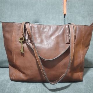Fossil tote ema preloved