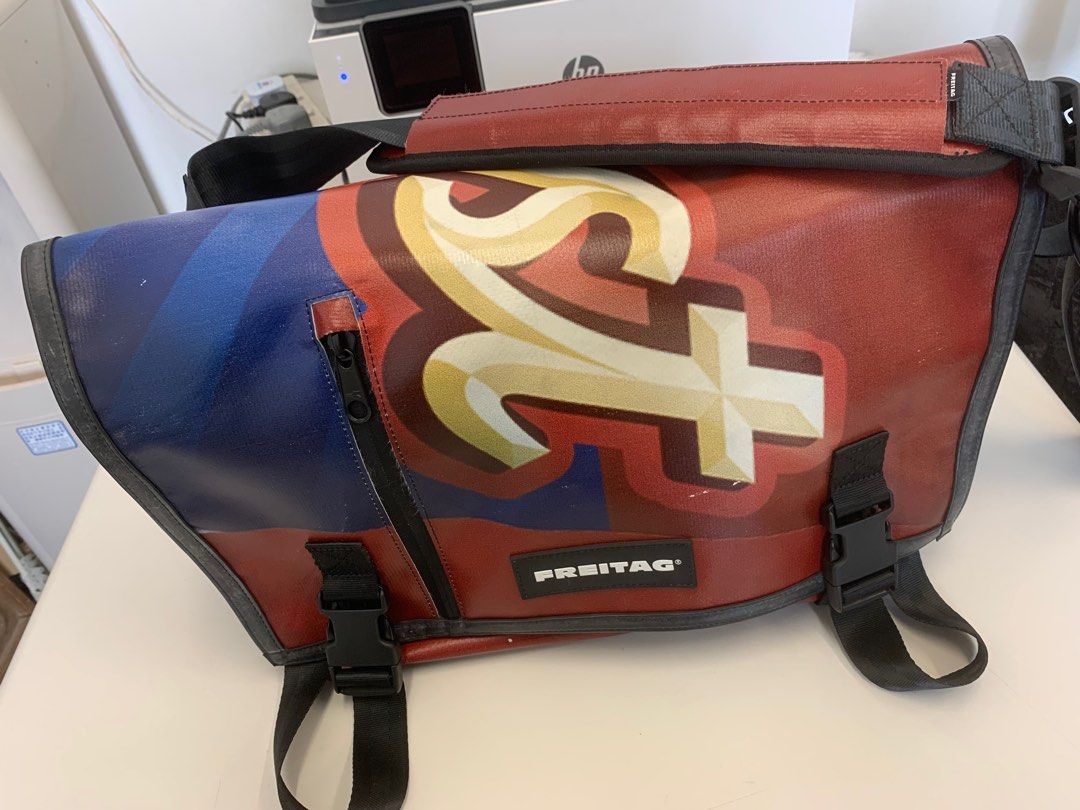 Freitag F17 Joe Discontinued messenger bag, 男裝, 袋, 小袋 Freitag F17 Joe Discontinued messenger bag, 男裝, 袋, 小袋