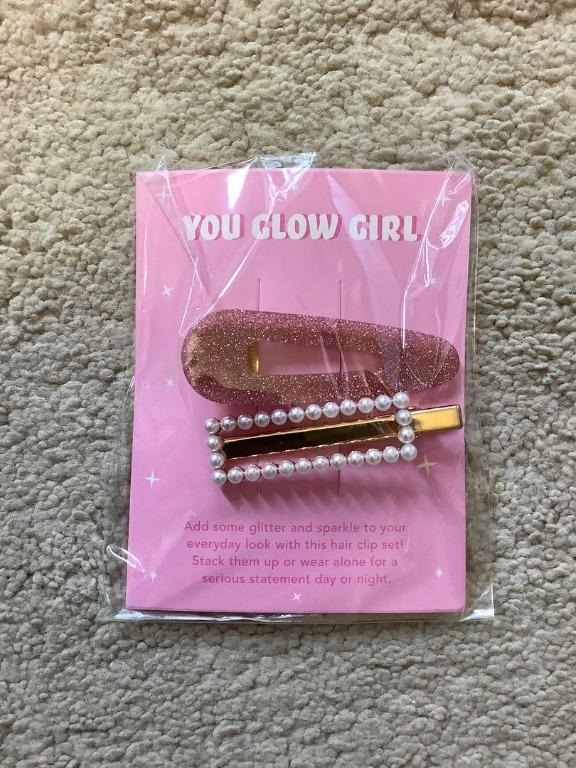 Glitter hair clips accessory accessories pearl hairclip, 美容＆個人護理, 健康及美容 頭髮護理 Carousell