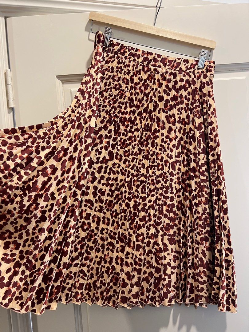 H M Leopard Print Pleated Skirt Women s Fashion Bottoms Skirts