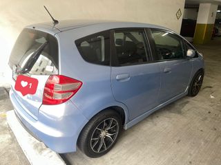 Cheap busget car for rental Collection item 3