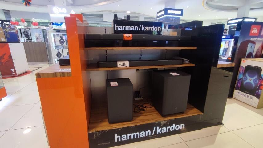 JBL SOUND BAR (Category: Soundbars, Speakers & Amplifiers) located in Quezon City. Submitted by maryann5721 (Listing ID 1226273652, Image 1). Description: JBL SOUND BAR BAR 2.0-8,500 BAR 5.0 multibeam- 23,000 BAR 5.1 CHANNEL -36,500 BAR 2.1 DEEP SOUND BAR-17,300 Brand new and sealed with warranty and receipt 7 days replacement 1 yr warranty on parts and service Pick up / Viewing in the store located in Makati and San Juan We accept COD with DELIV