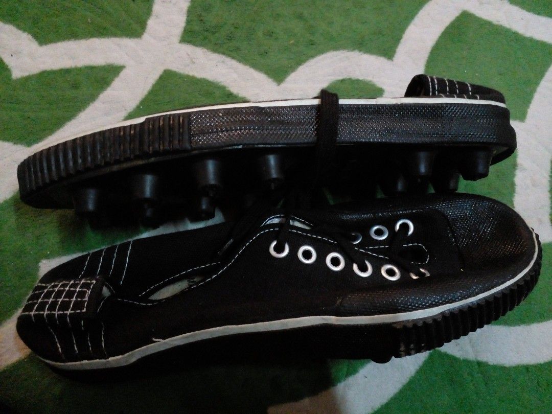 Kasut bola gold cup 90an Men s Fashion Footwear Boots on Carousell