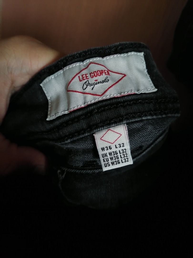 LEE COOPER BLACK FADED JEANS (Category: Jeans) located in Manila. Submitted by raphtorres1125 (Listing ID 1226180622, Image 3). Description: LEE COOPER BLACK FADED JEANS 36X32 SIZE ✅ GOOD QUALITY ✅ SOFT MATERIAL ✅ DM FOR PROOF AND INQUIRIES ✅ PRICE NEGOTIABLE BUY NOW!.