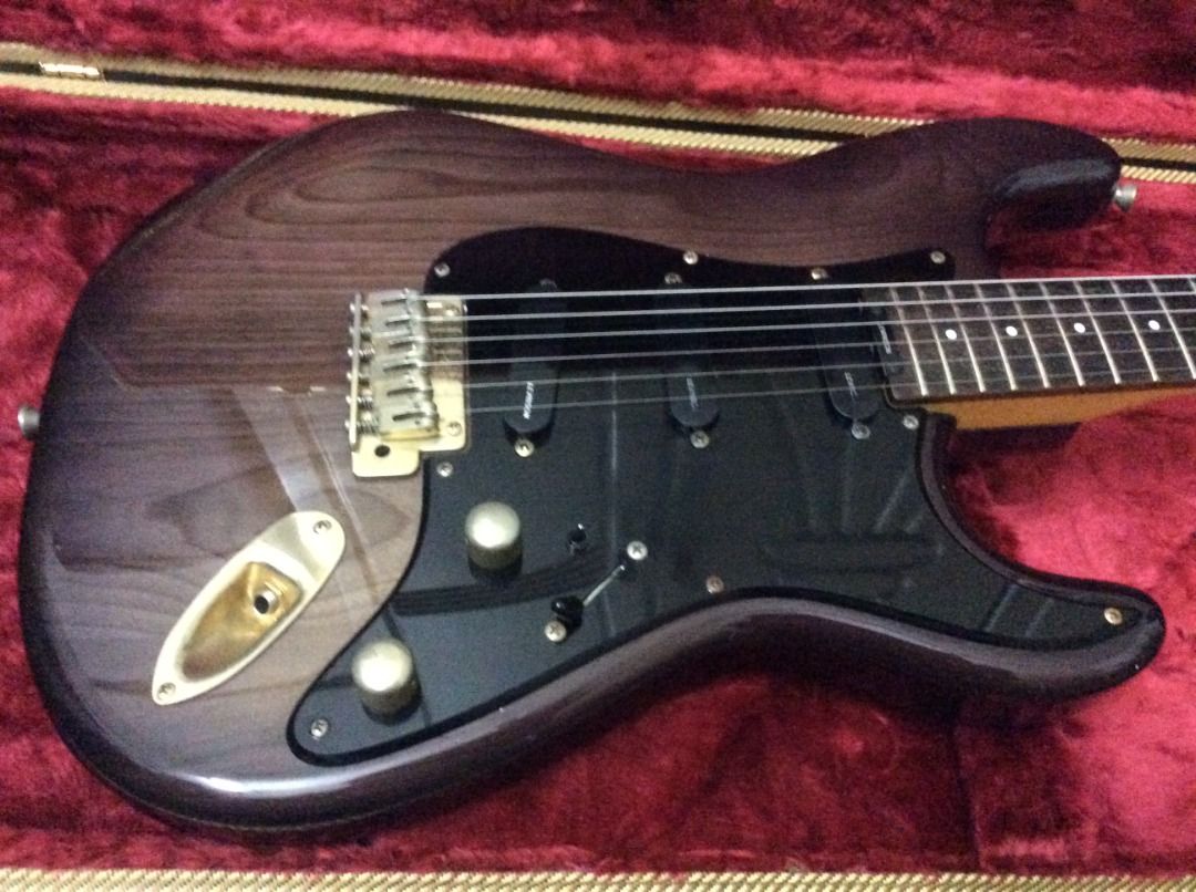 Levinson Classic Blade RH-4 Super Strat, Hobbies & Toys, Music & Media ...