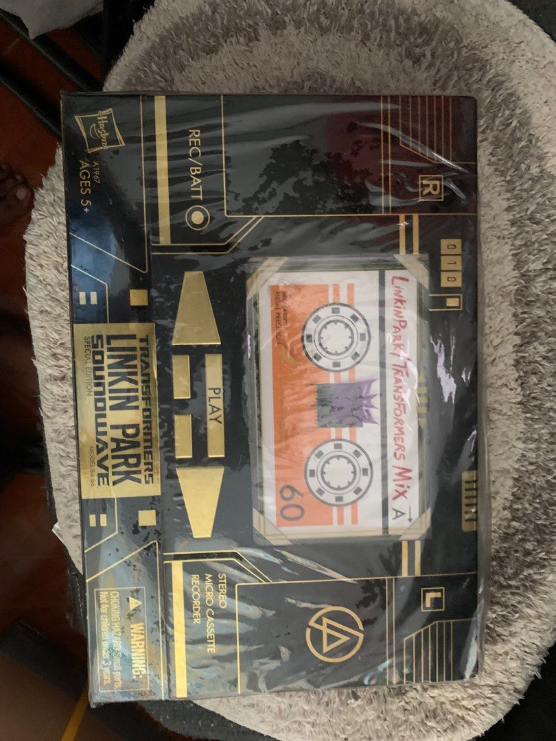Linkin park x transformers soundwave very rare (Category: Western Merchandise) located in Manila. Submitted by jetait (Listing ID 1226211209, Image 3). Description: Negotiable.