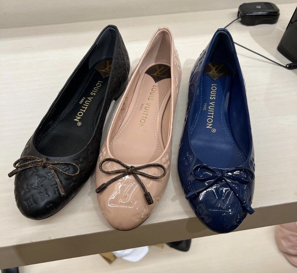 Lv flat shoes, Women's Fashion, Footwear, Flats on Carousell