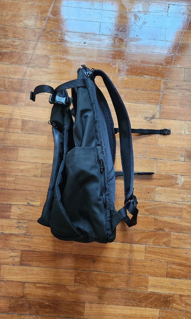 Lululemon assert deals backpack 30l