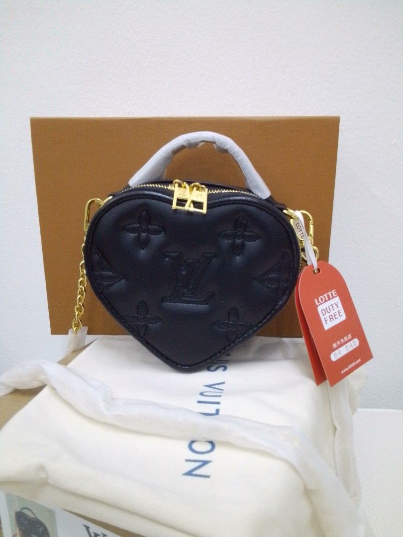 Louis Vuitton District Messenger Bag RRP - - Depop