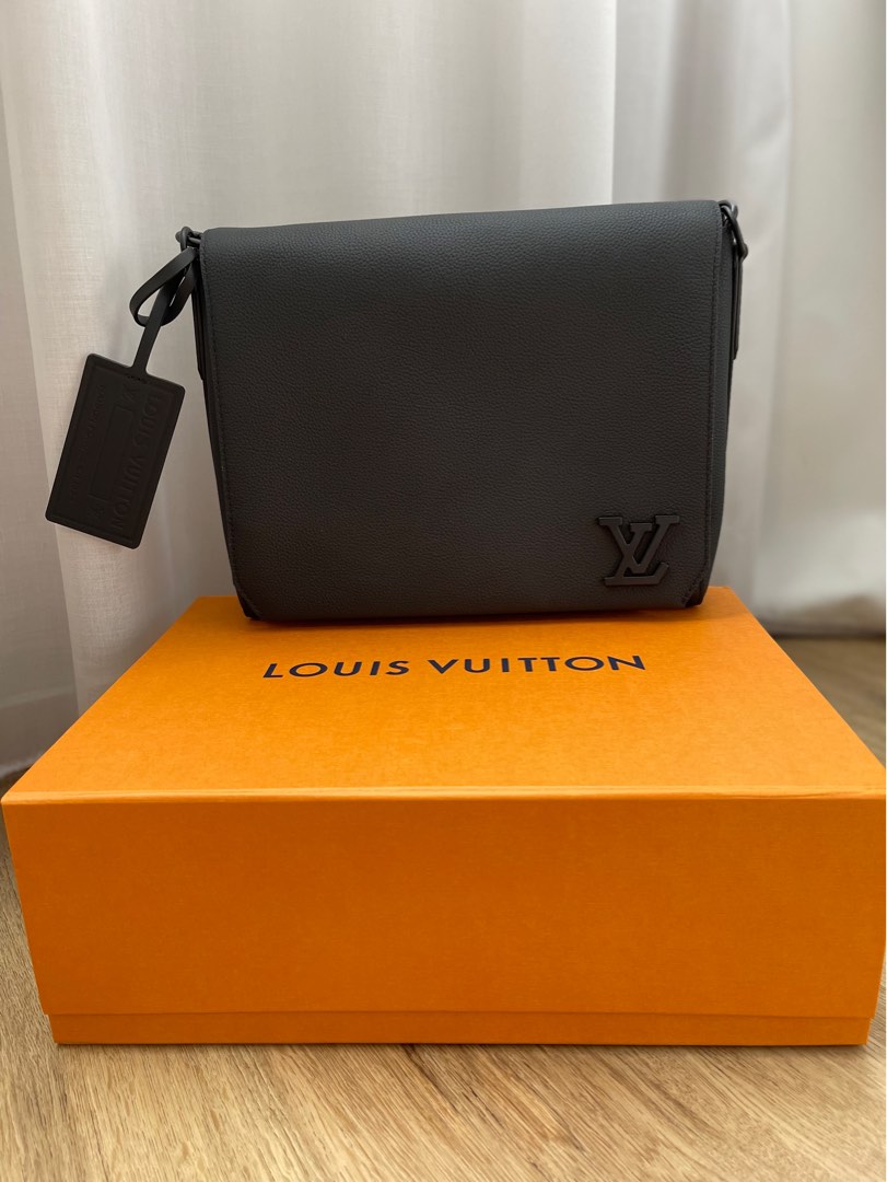 Louis Vuitton Black Monogram Eclipse Outdoor Pouch - Ann's