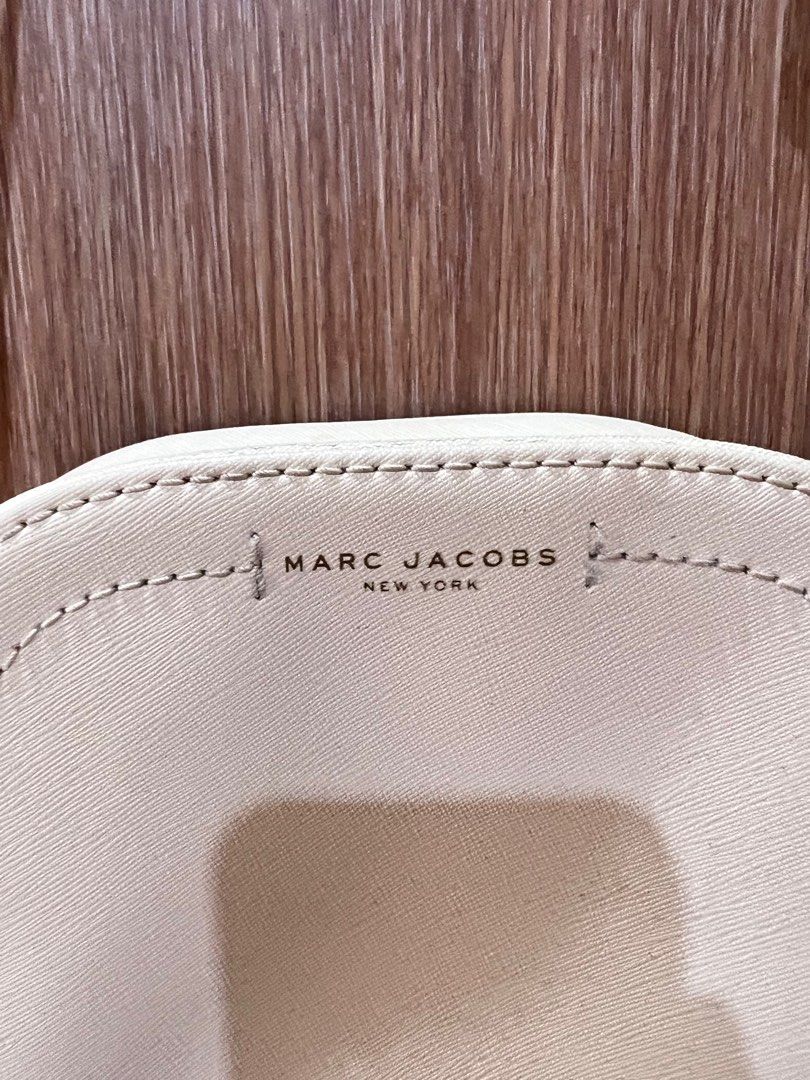 Marc Jacobs Camera Bag, Women's Fashion, Bags & Wallets, Crossbody