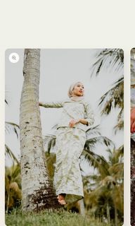 (Category: ) located in . Submitted by clearupmywardrobe (Listing ID 1226238535, Image 1). Description: .