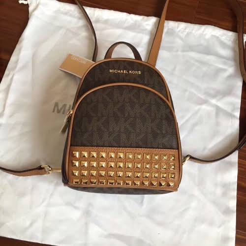 Michael Kors Rhea Mini VS Louis Vuitton Palm Spring Mini, Convertible  Backpack