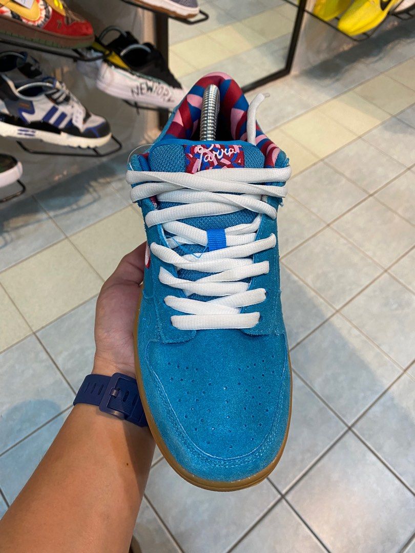 Sb Dunk Low Parra f&f Family 2019) Colourway Teal / Turquoise, Men's Fashion, Footwear, Sneakers on Carousell