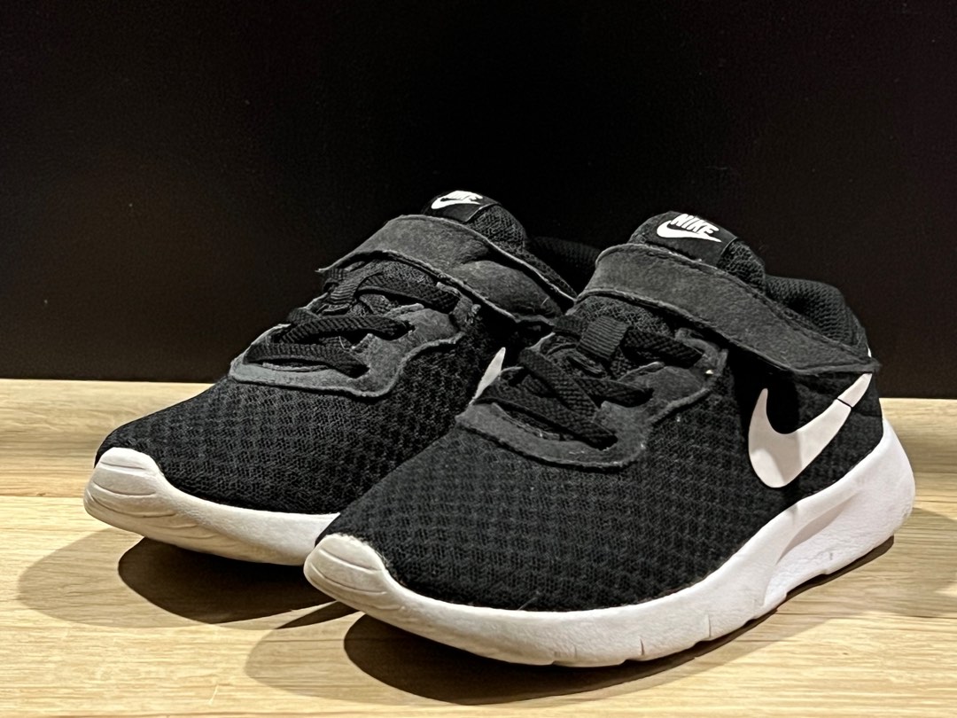 childrens nike shoes online