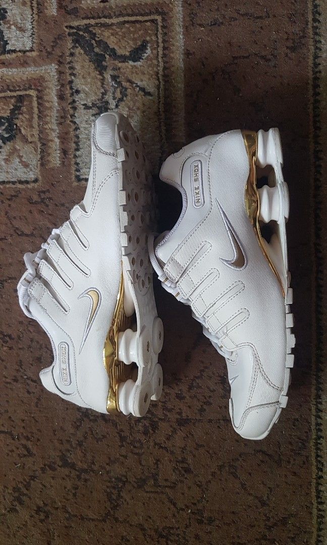 mens white nike shox