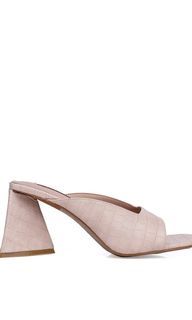 Nurita Harith Hanne shoe