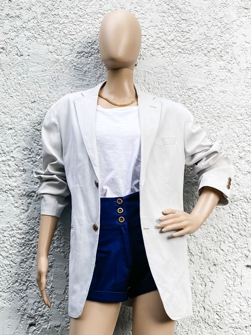 Oversized Light Gray Blazer (Category: Coats, Jackets and Outerwear) located in Quezon City. Submitted by mommake (Listing ID 1226236656, Image 1). Description: - Such good quality, oversized fit, off white in color - Good fit for sizes L-XL (pinned at the back for this photo for a better fit on the mannequin) - Shipping c/of buyer, item can be shipped from QC, Ortigas, or Makati, can also ship via Flash Express, no Shopee checkout Mannequin’s di