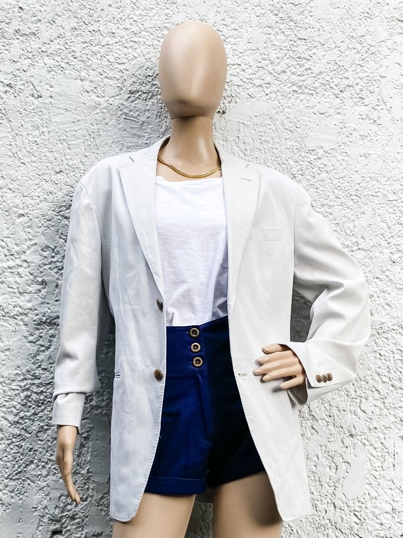 Oversized Light Gray Blazer (Category: Coats, Jackets and Outerwear) located in Quezon City. Submitted by mommake (Listing ID 1226236656, Image 2). Description: - Such good quality, oversized fit, off white in color - Good fit for sizes L-XL (pinned at the back for this photo for a better fit on the mannequin) - Shipping c/of buyer, item can be shipped from QC, Ortigas, or Makati, can also ship via Flash Express, no Shopee checkout Mannequin’s di