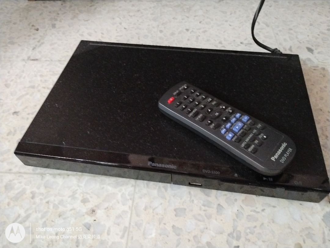 Panasonic DVDS500 Player + remote control + cables, TV & Home