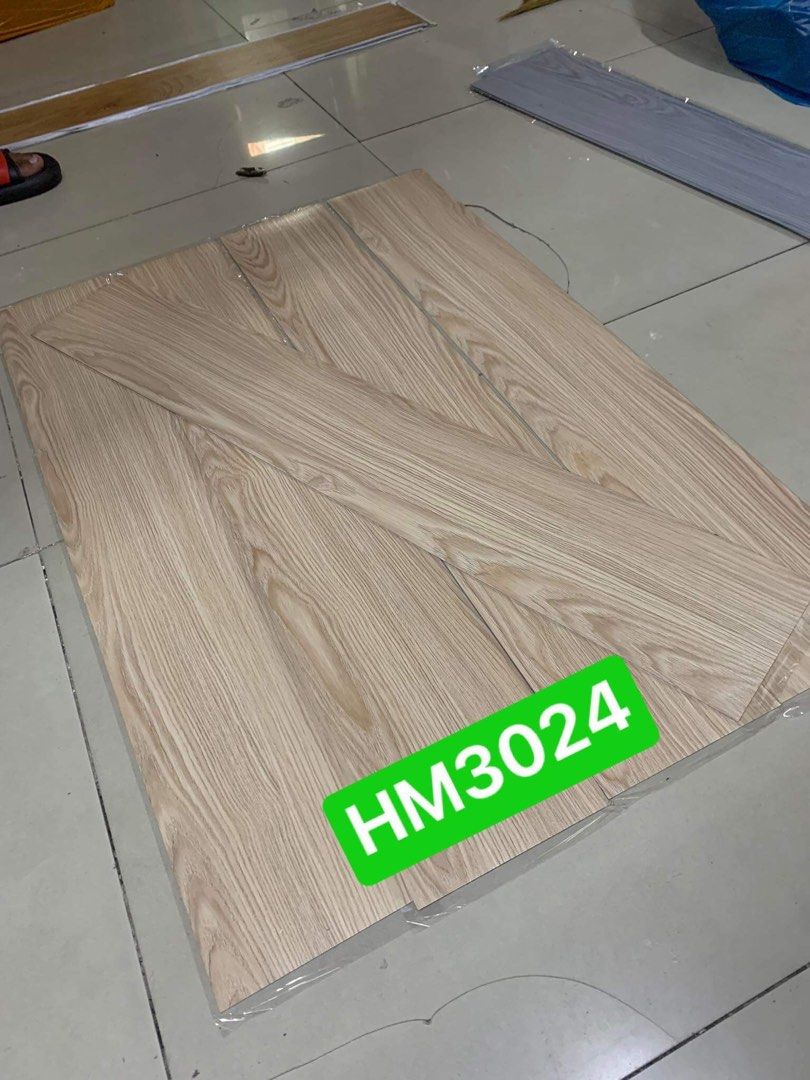 PVC Vinyl Flooring Planks Floor Sticker Vinyl 914.4 x 152.4cm on Carousell