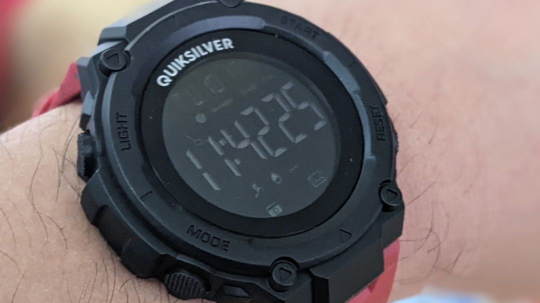 Quiksilver digital watch top