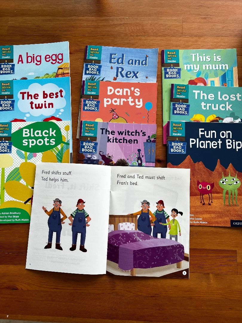 Read, Write, Inc beginner purple band set of 10, Hobbies & Toys, Books ...