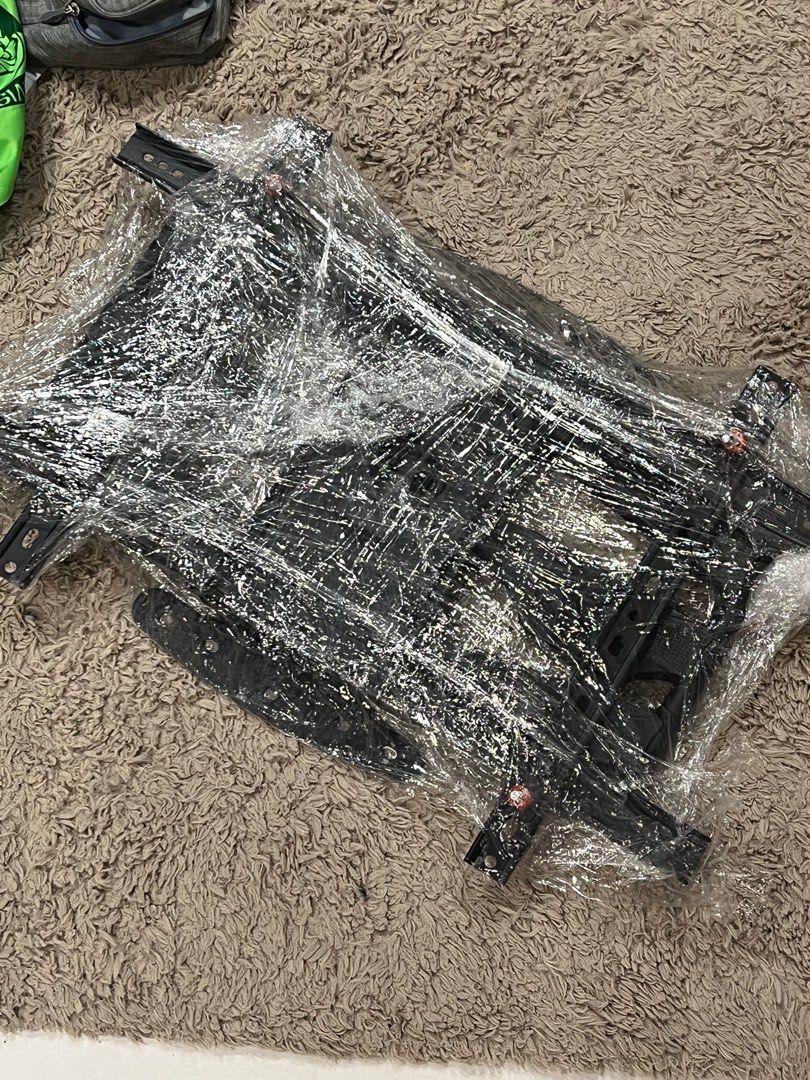 Retractable Tv wall mount (65inch), TV & Home Appliances, TV