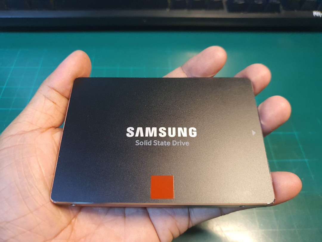Samsung SSD 850 PRO 1TB or Terabyte 2.5inch Solid State Drive (SSD) on