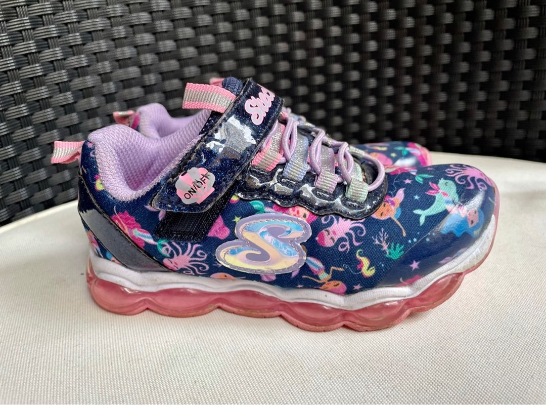 Mermaid skechers top