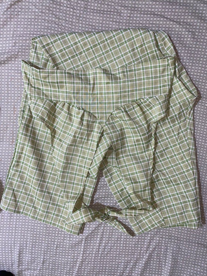 Summer Coordinates (Category: Sets or Coordinates) located in Naga. Submitted by Reese13 (Listing ID 1226263561, Image 3). Description: Used once. Super Ganda neto! Needs ironing lang 🤍 REPRICED!!!.