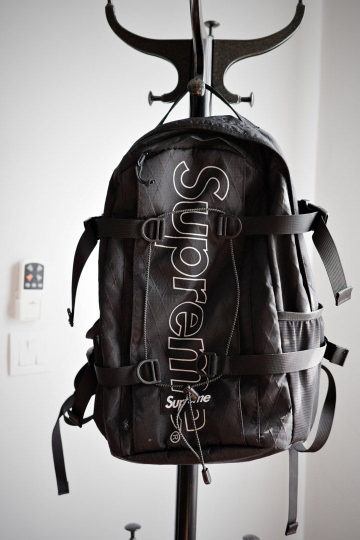 Supreme backpack fw18 store