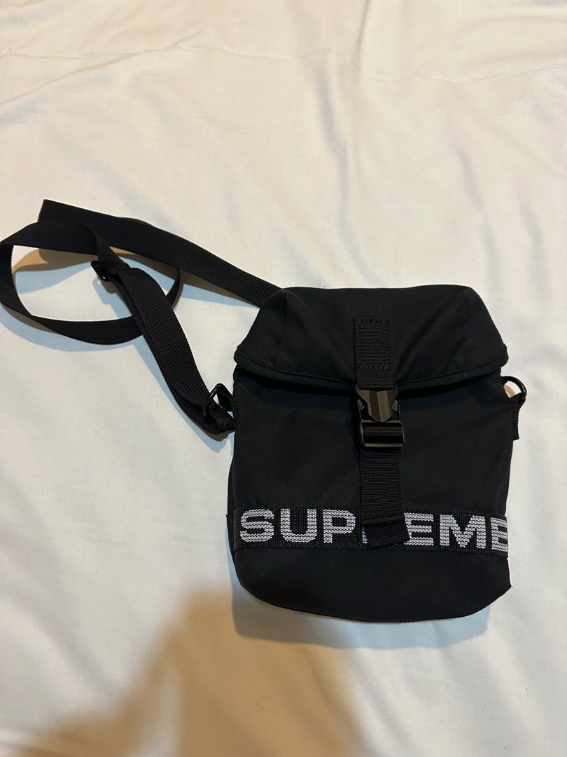 Supreme Field ss 23 Belt Bag in Black