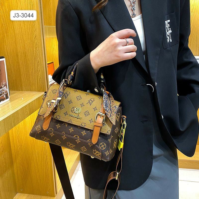 Harga Tas Selempang Wanita Lv Original Terbaru September 2023