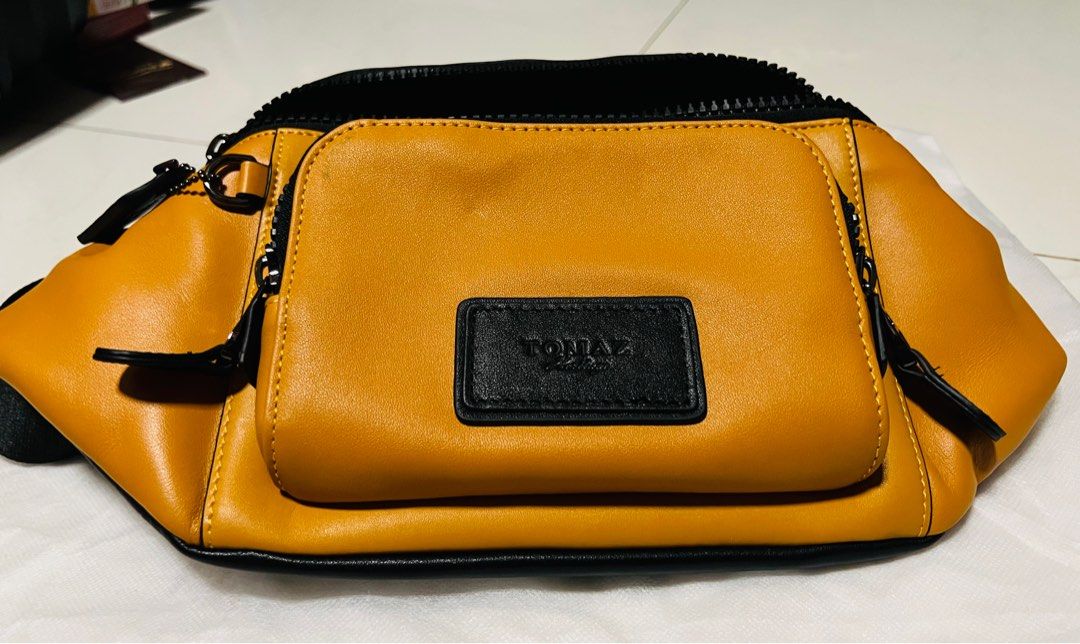 Tomaz Sling Bag BN Mustard Yellow, Men's Fashion, Bags, Sling Bags