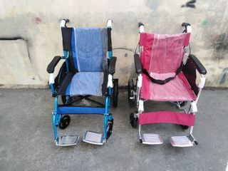 Travel chair small type of wheels