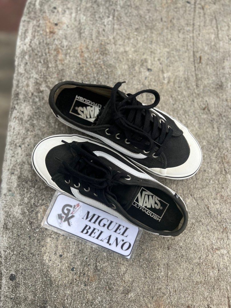 Ball hotsell black vans
