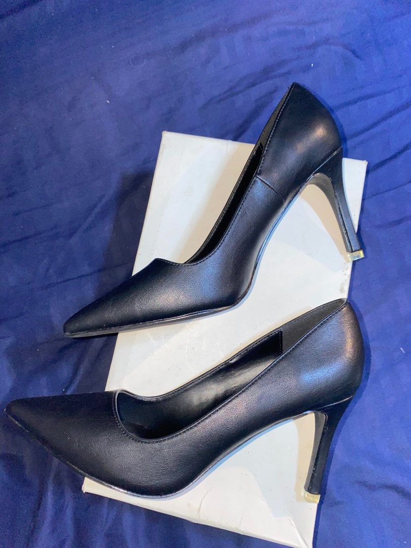 VINCCI Original Black Pumps (size 6), Women's Fashion, Footwear, Heels