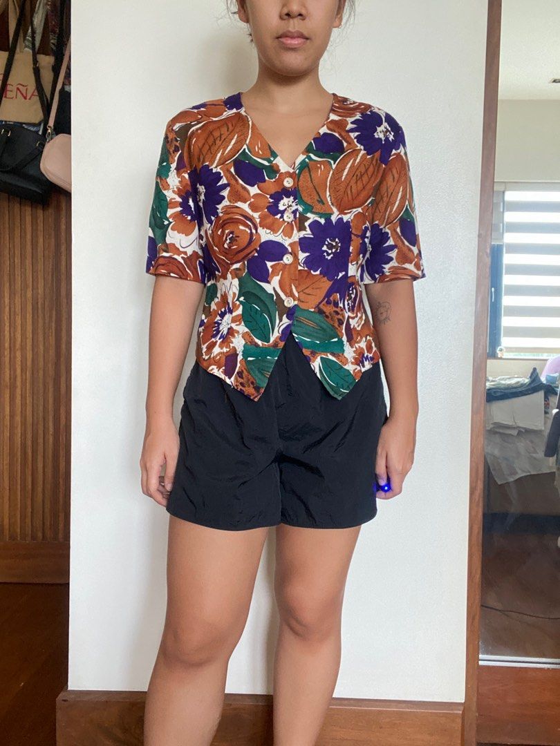 Vintage Blouse (Category: Blouses) located in Quezon City. Submitted by clothesandclutter (Listing ID 1226215679, Image 2). Description: Sf c/o buyer Seller loc: QC (near UP Town Center).