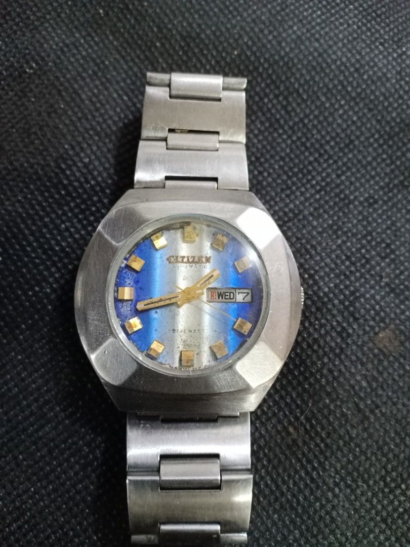 Vintage citizen automatic (Category: Men's Watches) located in Las Pinas. Submitted by quick_deals_great_finds2 (Listing ID 1226155226, Image 1). Description: Original Vintage 40mm Large Fully functional keeps time Fits wrist size 6.8 inches.