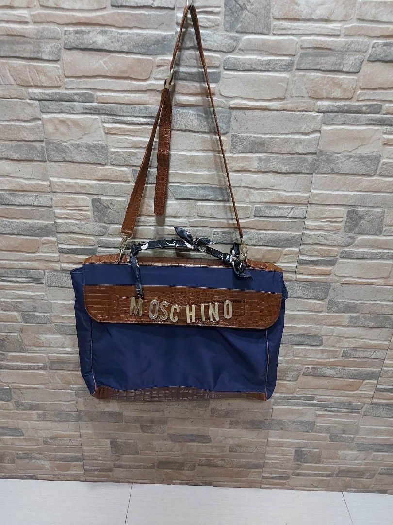 Vintage Moschino messenger bag, Women's Fashion, Bags & Wallets, Cross