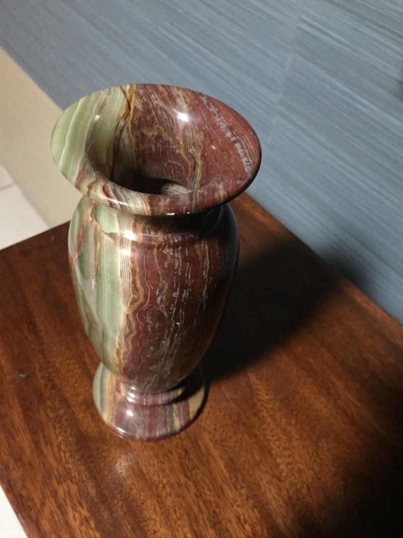 "Rare Find" Vintage Onyx Vase from Pakistan, Furniture & Home Living