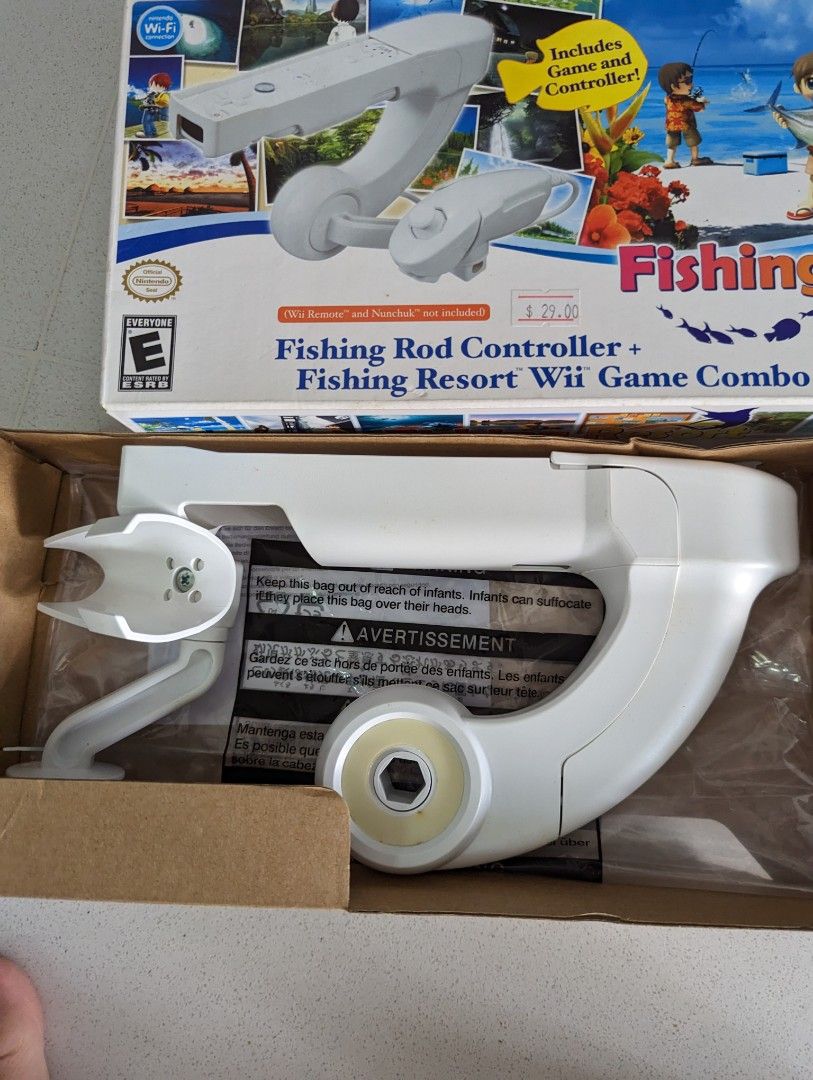 Wii fishing resort complete with game and rod rare, Video Gaming