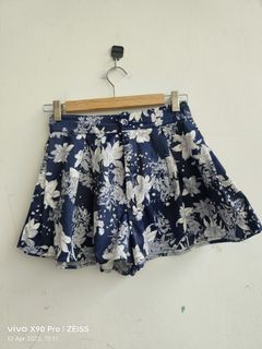 (Category: ) located in . Submitted by artemis_apparel (Listing ID 1226200939, Image 1). Description: .