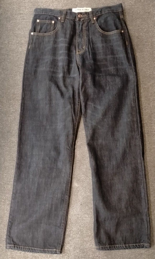 Zoo York Baggy Jeans 1, Men's Fashion, Bottoms, Jeans on Carousell
