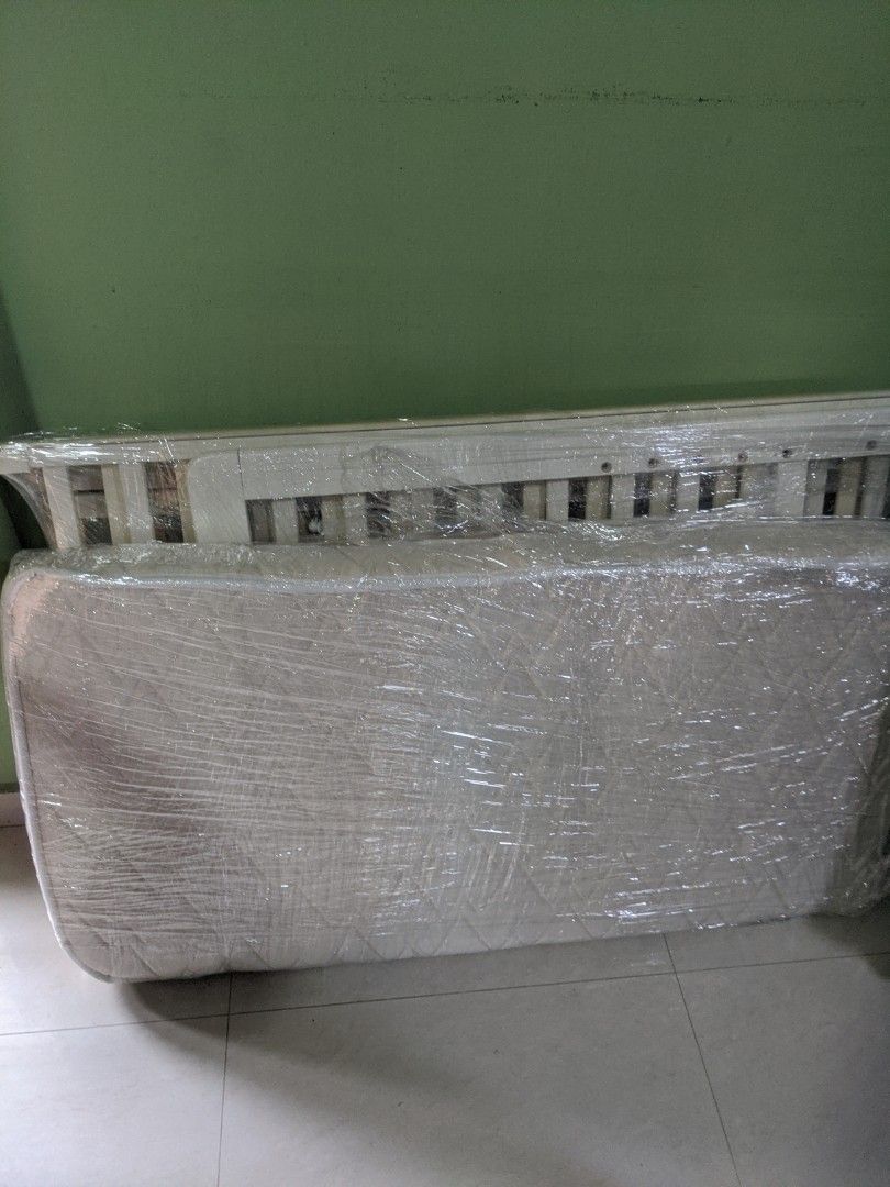 5 in 1 convertible Baby cot Drop side mechanism, and baby mattress